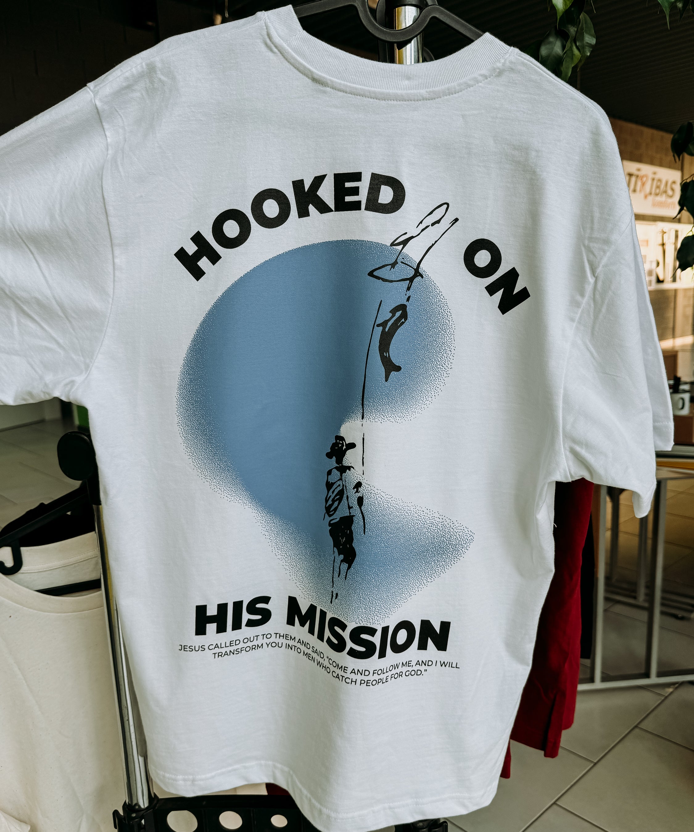 HOOKED ON | t-shirt